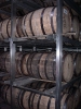 Fûts de vieillissement du rhum d'une distillerie de Grande Terre